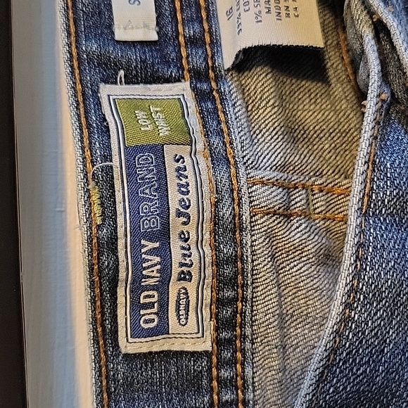 Women's Old Navy Jeans - Picture 2 of 4